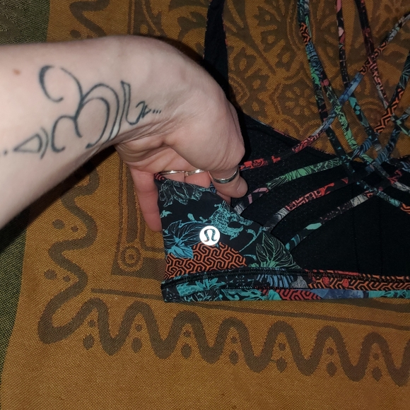 Lululemon bralett - Picture 3 of 3